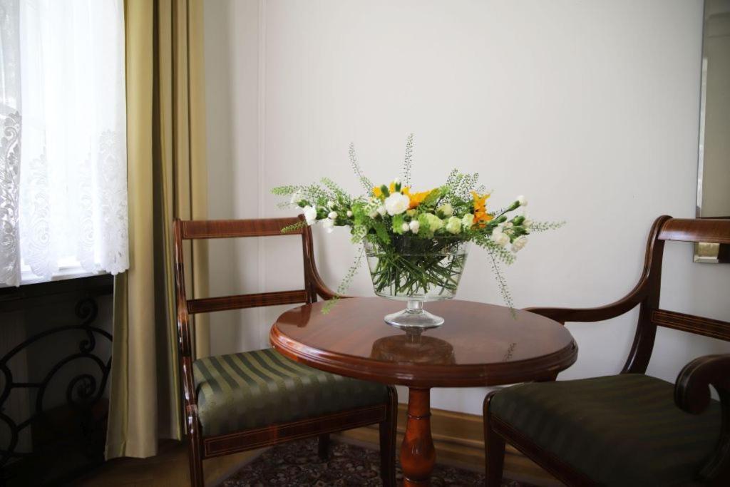 Hotel Butikowy Palac Jablonna Buitenkant foto