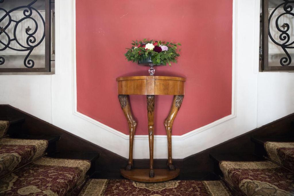 Hotel Butikowy Palac Jablonna Buitenkant foto