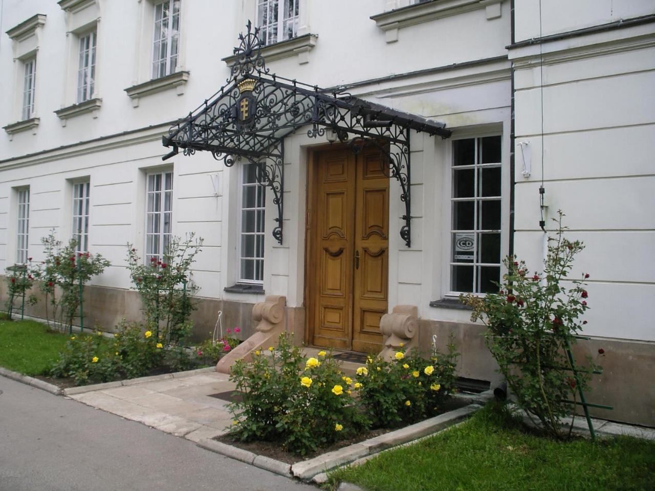 Hotel Butikowy Palac Jablonna Buitenkant foto