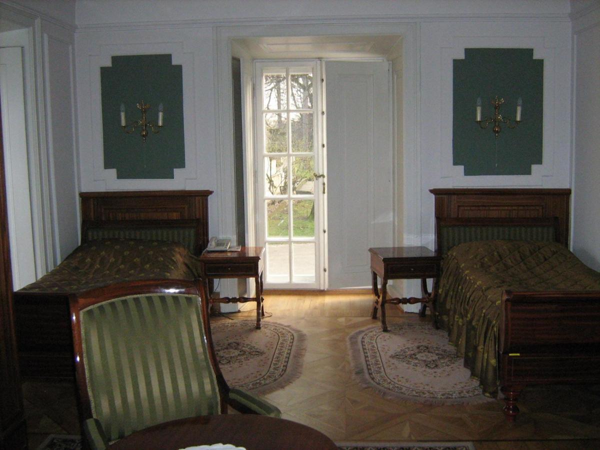Hotel Butikowy Palac Jablonna Buitenkant foto